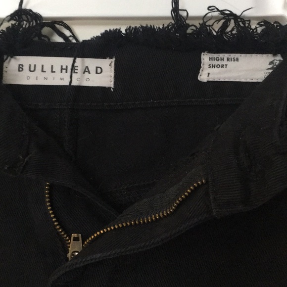 Black high-rise jean shorts - Picture 3 of 4